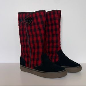 Vans Quilted Plaid Black Red Insulated Boots - Unisex Sizing